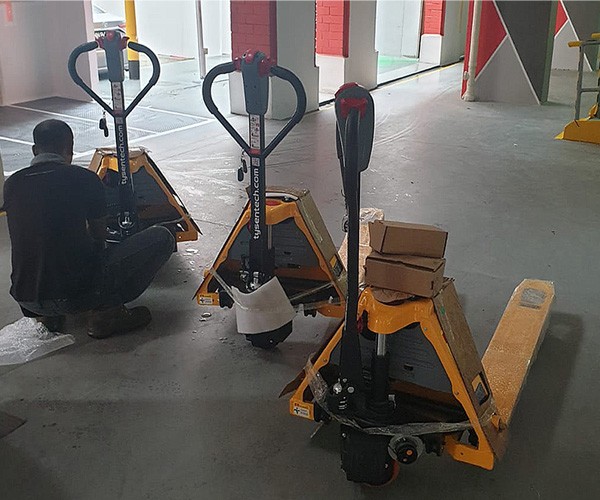 electric-pallet-truck-delivered-in-march-2024-600×500