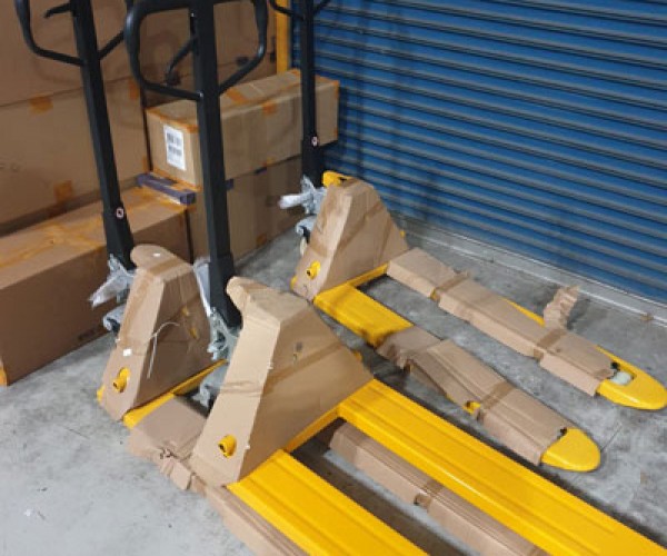 hand-and-electric-pallet-truck-delivered-auguest-2023-600×500