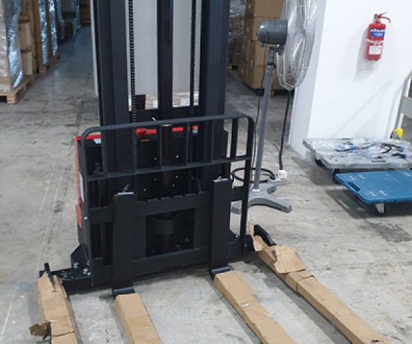 reddot-ess15-li-news-600×500